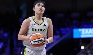 尽力局！李月汝首发26分钟11中8高效贡献16分5板外加1断1帽